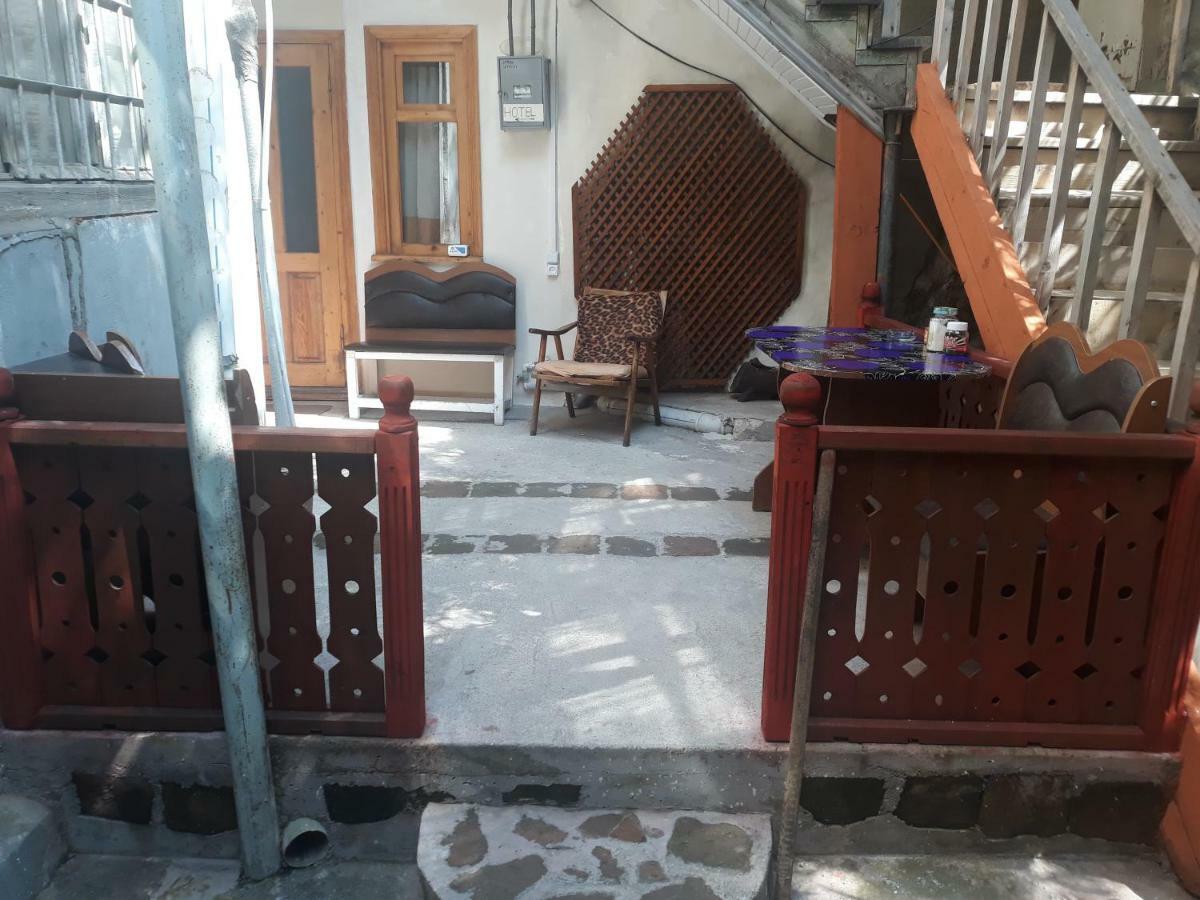 Jeki'S Apartment In Old Tbilisi Luaran gambar